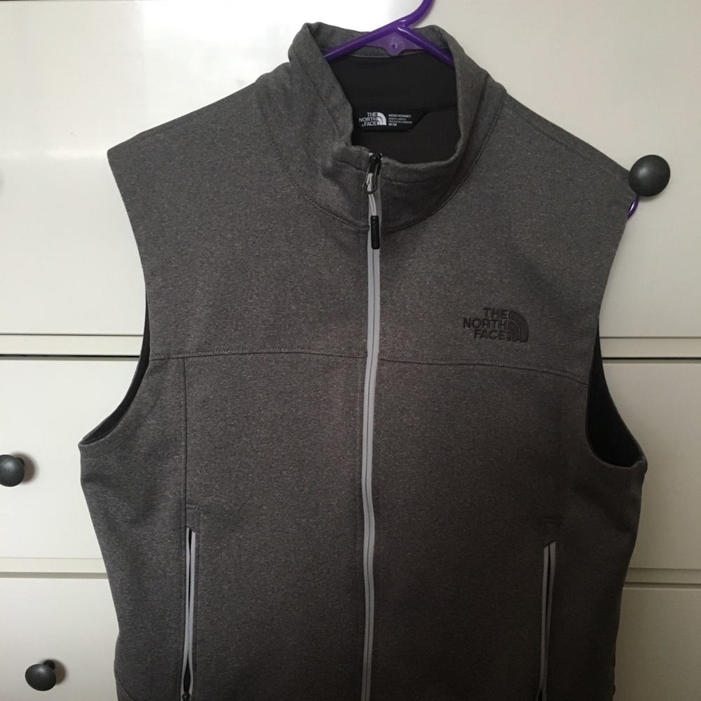 North face Men’s Vest- Heather Grey